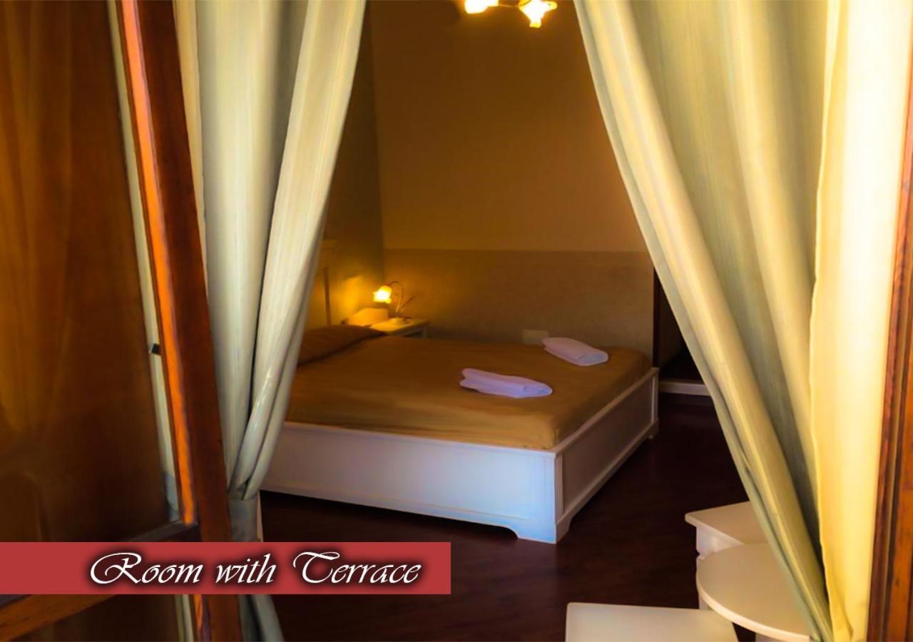 נאפולי Bed & Breakfast Medea מראה חיצוני תמונה