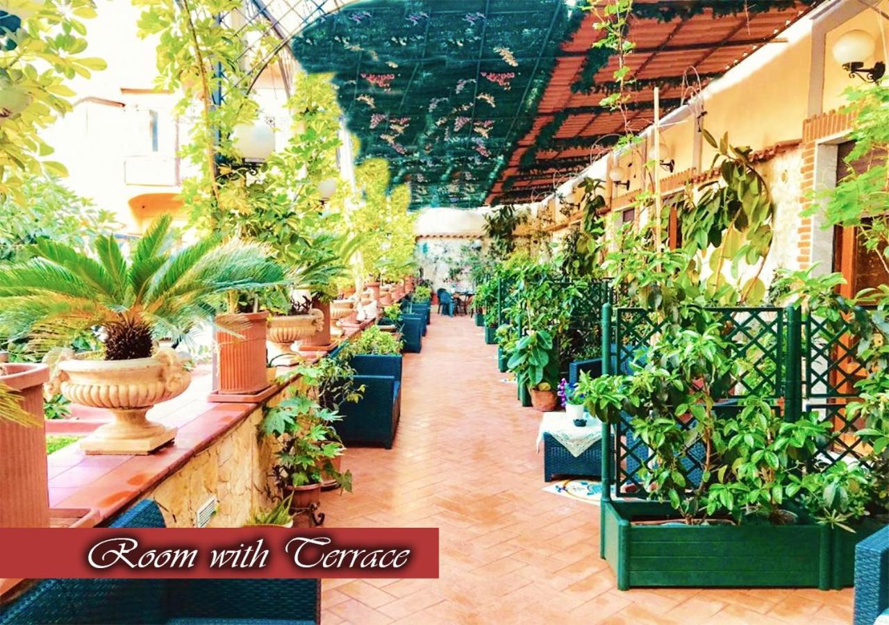 נאפולי Bed & Breakfast Medea מראה חיצוני תמונה