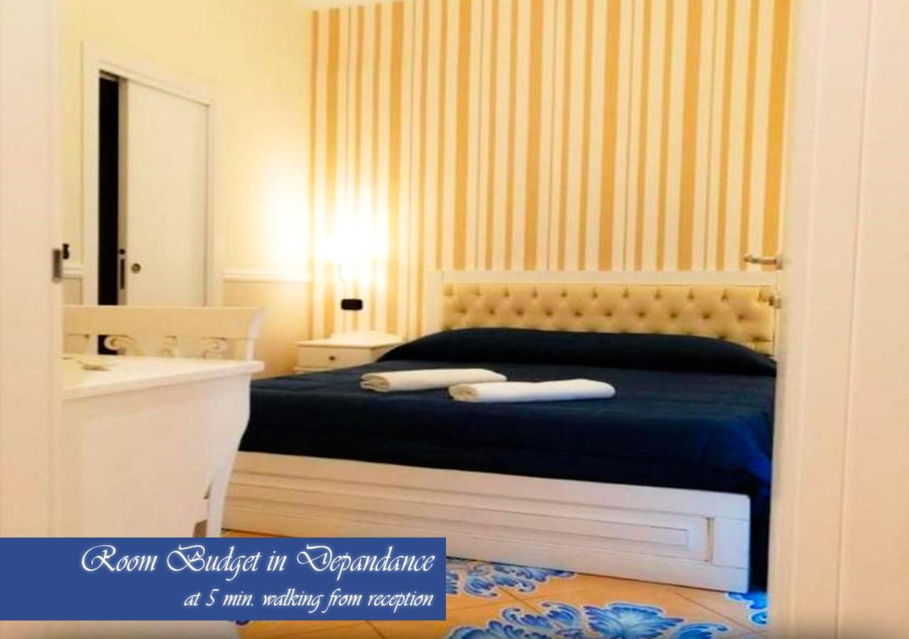 נאפולי Bed & Breakfast Medea מראה חיצוני תמונה